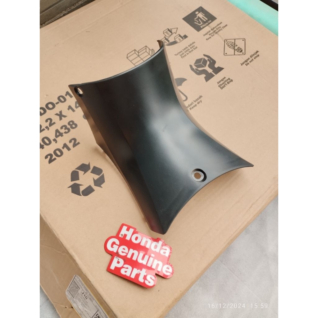 COVER CENTER SUPRA X 125 SERIES / 64325KPH700