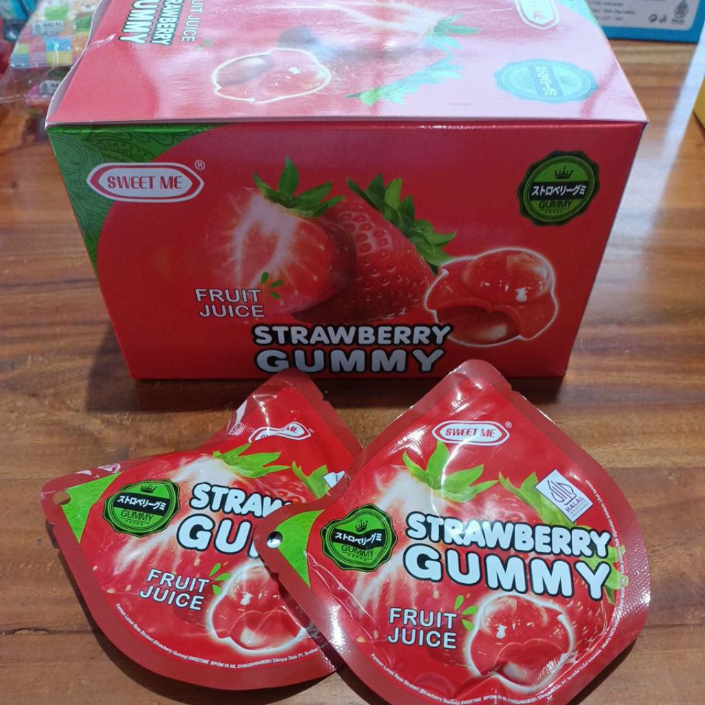 

Permen gummy strawberry kupas fruit juice 1 box isi 30 pcs