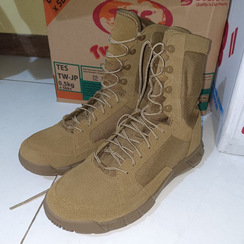 Oakley Light 2 Boot 11188-86w NEW Original