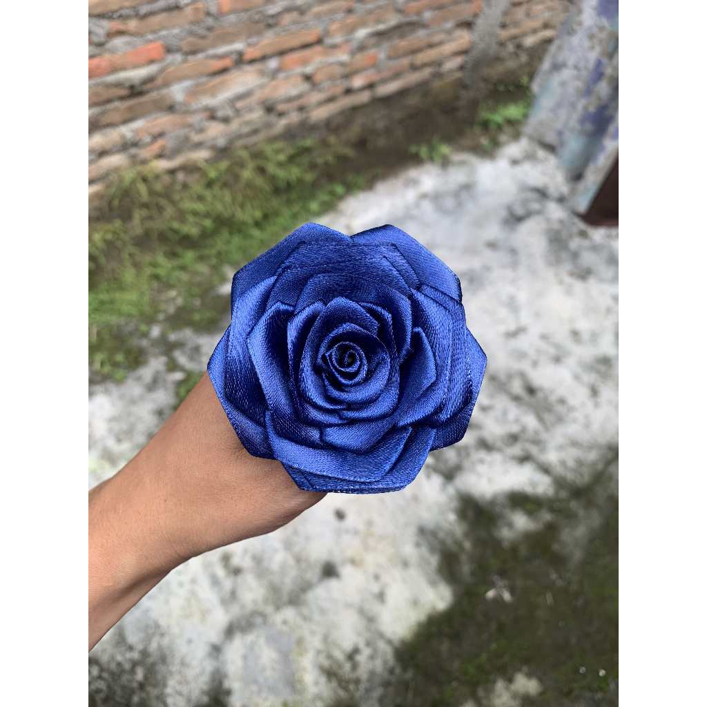 

Bunga Pita Satin Tangkaian tanpa Glitter