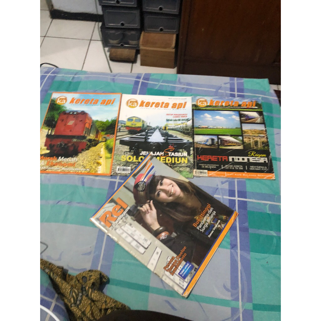 Bundling Heboh 4 Majalah Kereta Api