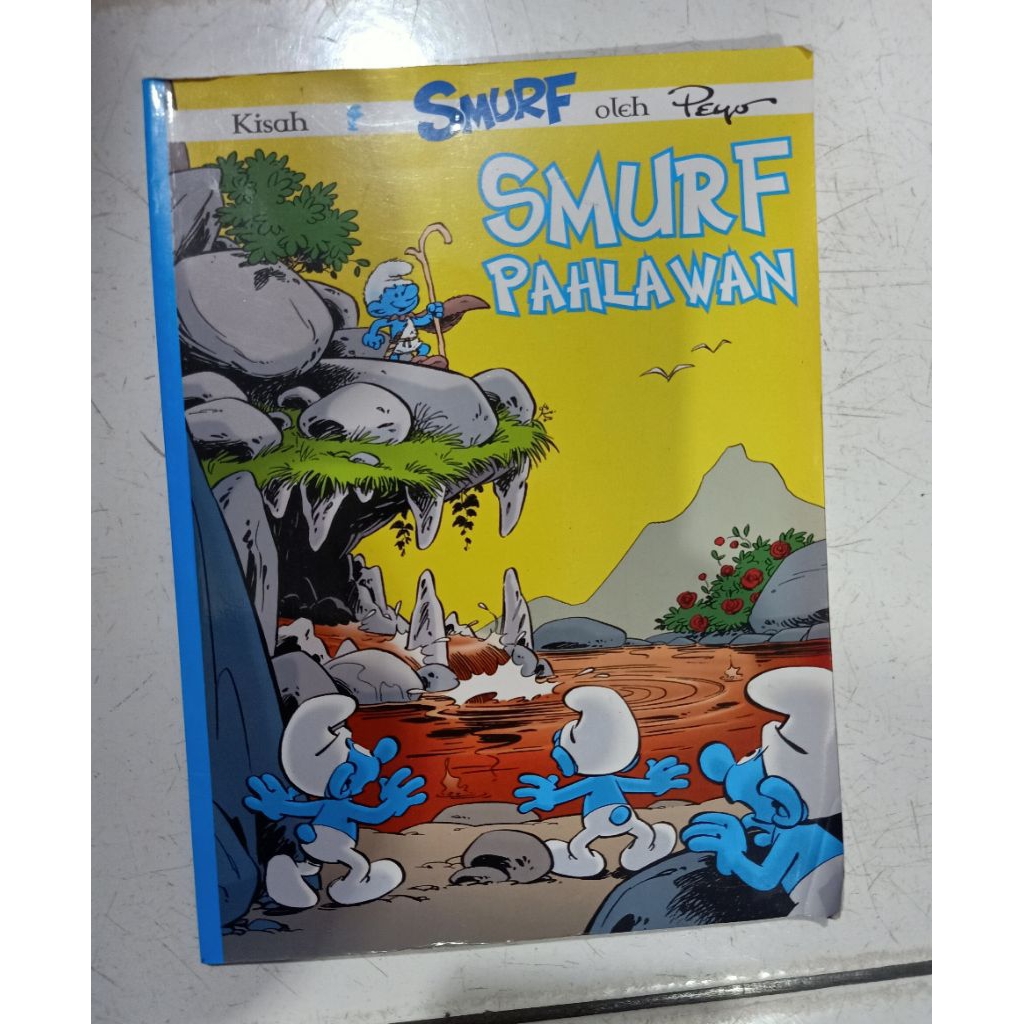 BUKU KOMIK SMURF PAHLAWAN