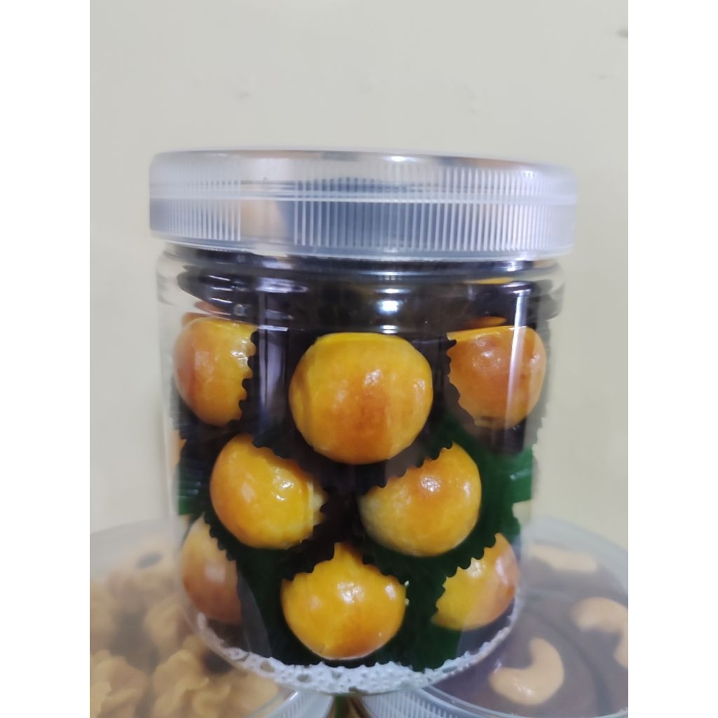 

nastar lumer,ngeprul isian selai nanas homemade