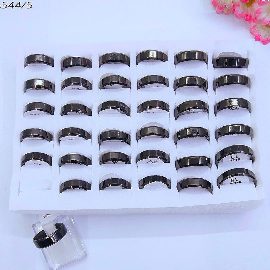 1 Box CC544 Cincin Titanium Segi Hitam Polos 6m isi 36