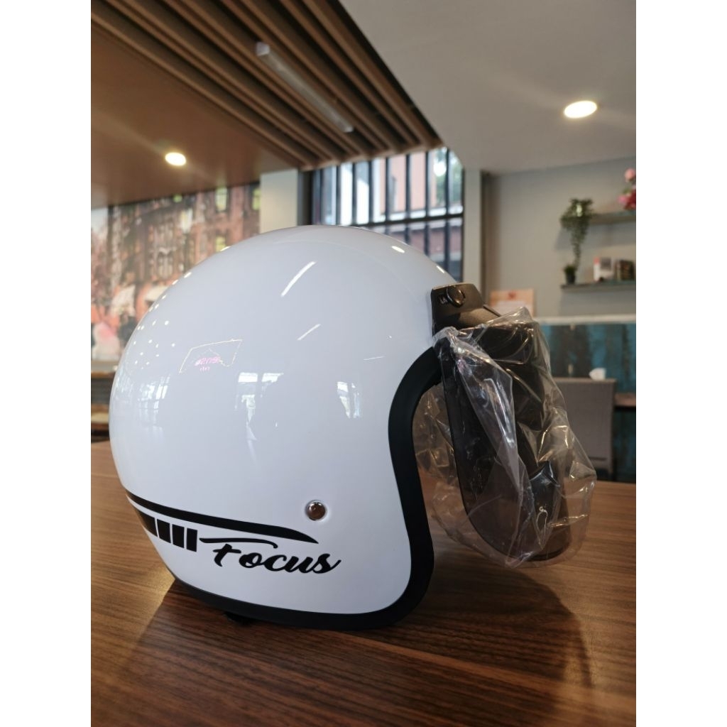 HELM BOGO WANITA MERK FOCUS HELM SNI