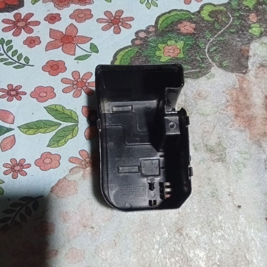 Tutup Box Aki Dalam Honda Beat Fi Scoopy Fi Stater Kasar Original Second