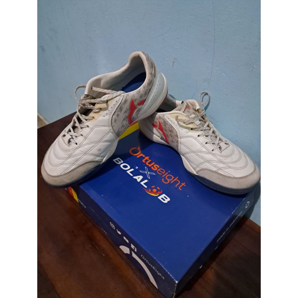 SEPATU FUTSAL ORTUSEIGHT X BOLALOB