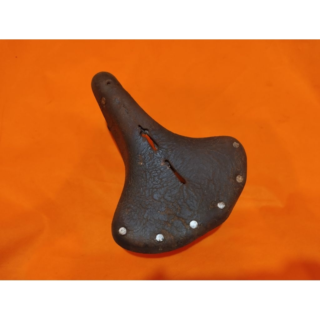 Sadel sepeda onthel tua untuk Humber Raleigh Rudge BSA