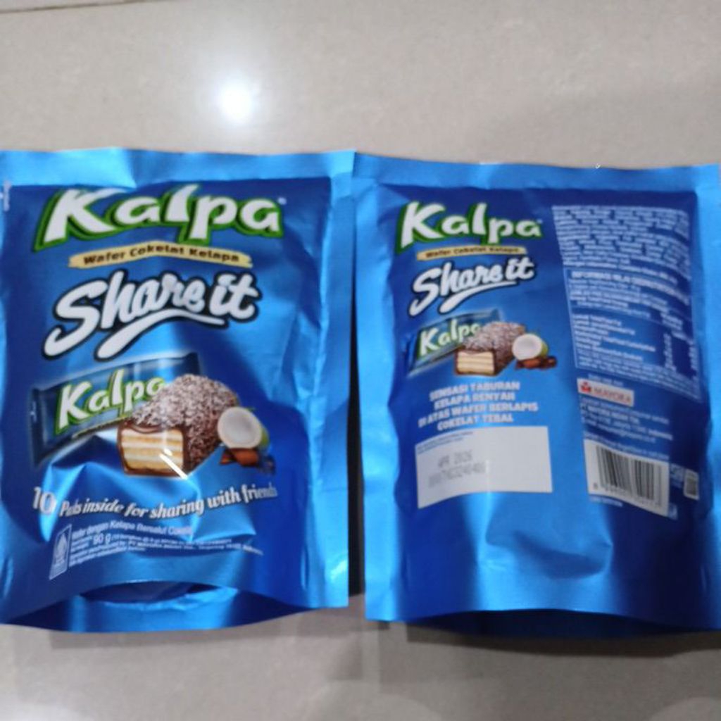 

Wafer Coklat Kelapa Kalpa 90 gram