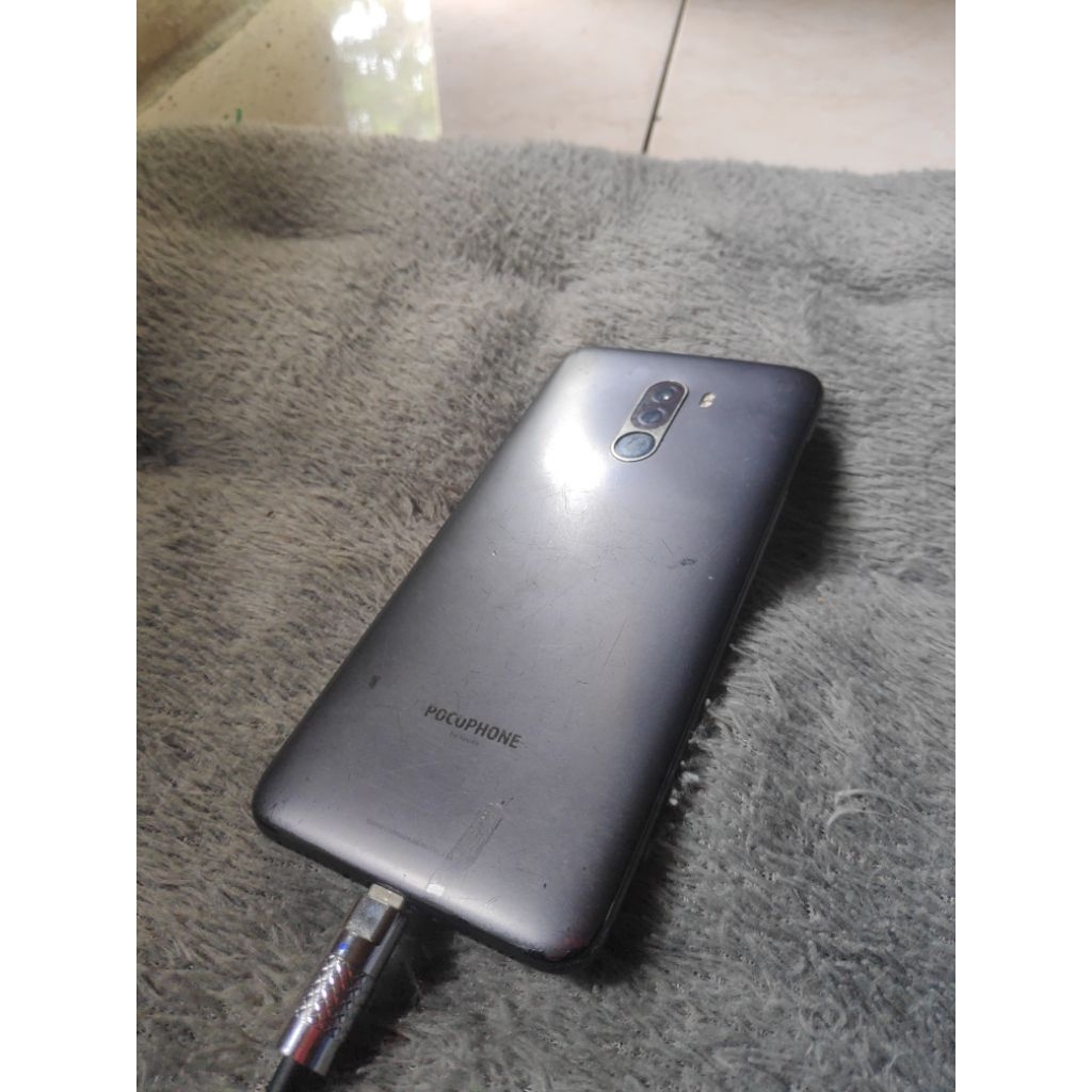 pocophone F1 6/128 mati total