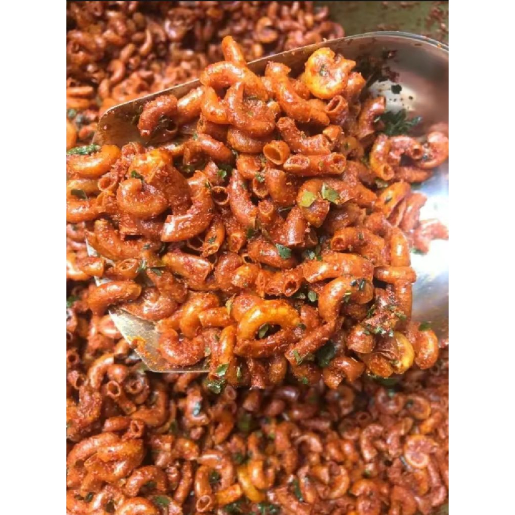 

makaroni cikruh 500 gram (setengah kilo) pedas dan ekstra pedas daun jeruk