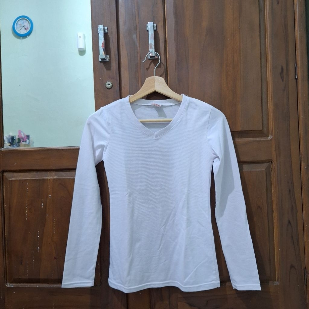 PRELOVED MURAH Atasan Pakaian Baju Kaos Lengan Panjang Cewek Wanita Perempuan Bekas Pernah Dipakai M
