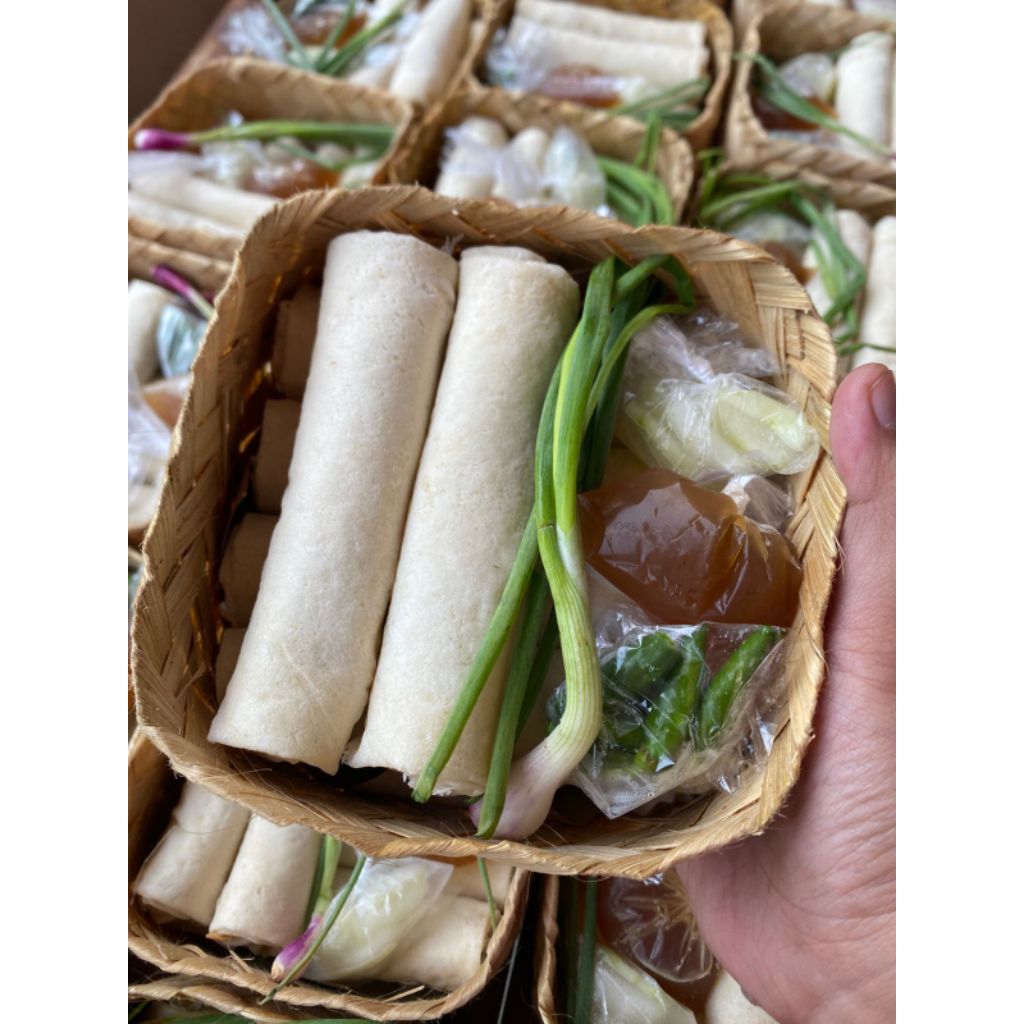 

lumpia rebung isi 10 pcs