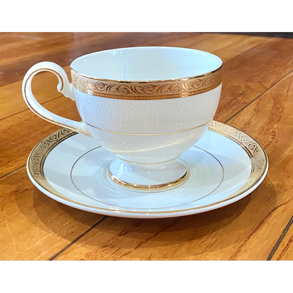 St. James Hankook Cangkir & Piring – 1 Set Baru