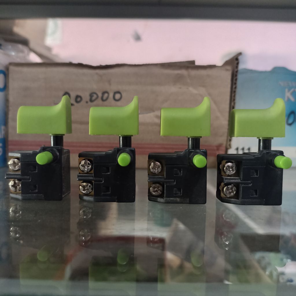 Saklar Bor Saklar Grenda