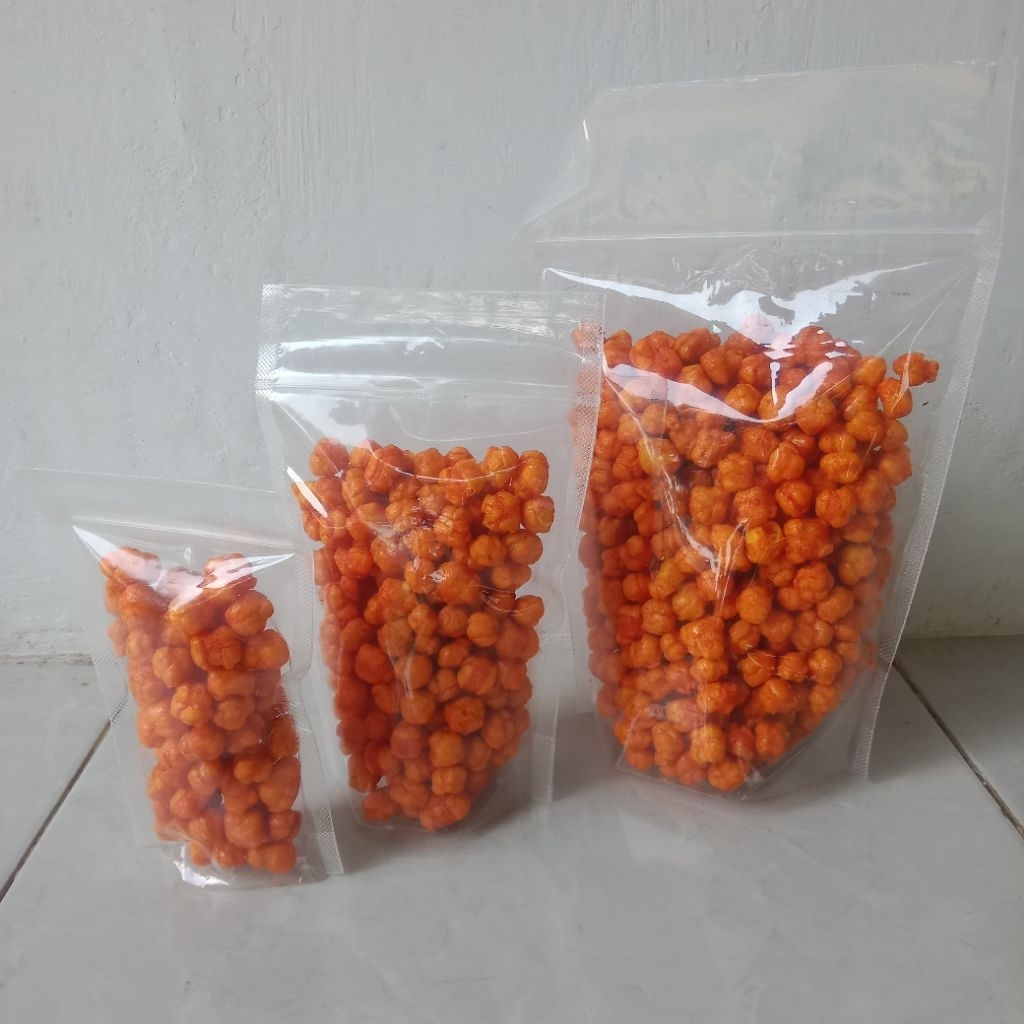 

Aneka Snack Cemilan Pedas Manis Kriuk Jagung Pilus Makaroni Basreng Ribut Seblak Koin 250-450gr