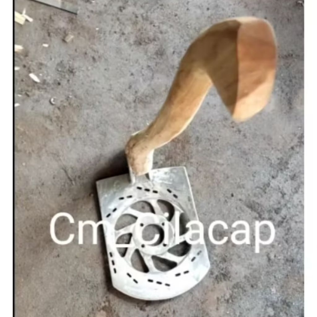 CANGKUL CAKRAM + GAGANG KAYU JATI