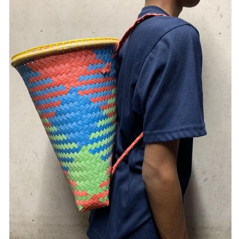 bisa (cod) Tas punggung/butah dari plastik strapping dan atasan rotan