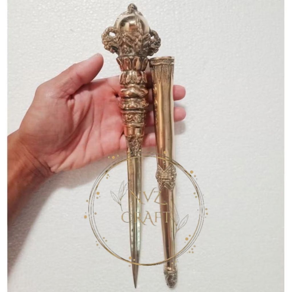 Koleksi Kerajinan Kuningan Tongkat Komando Isi Keris