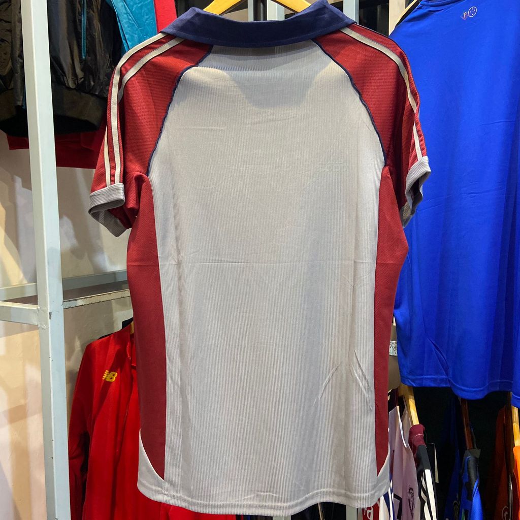 Retro Bayern Munchen Away Baju Bola Bayern Munchen Away 1999-2000