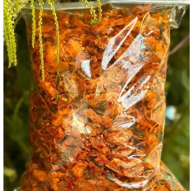 

KRIPIK singkong kriwil 1kg pedas daun jeruk