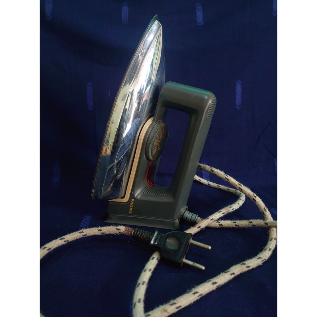 Setrika Philips Bekas