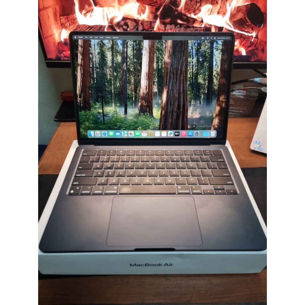 MacBook Air M2 Minus 8/256gb (mohon dibaca)