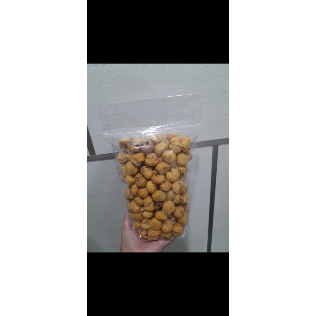 

Soes kering isi coklat lumer (merk chokoreto) 500gr