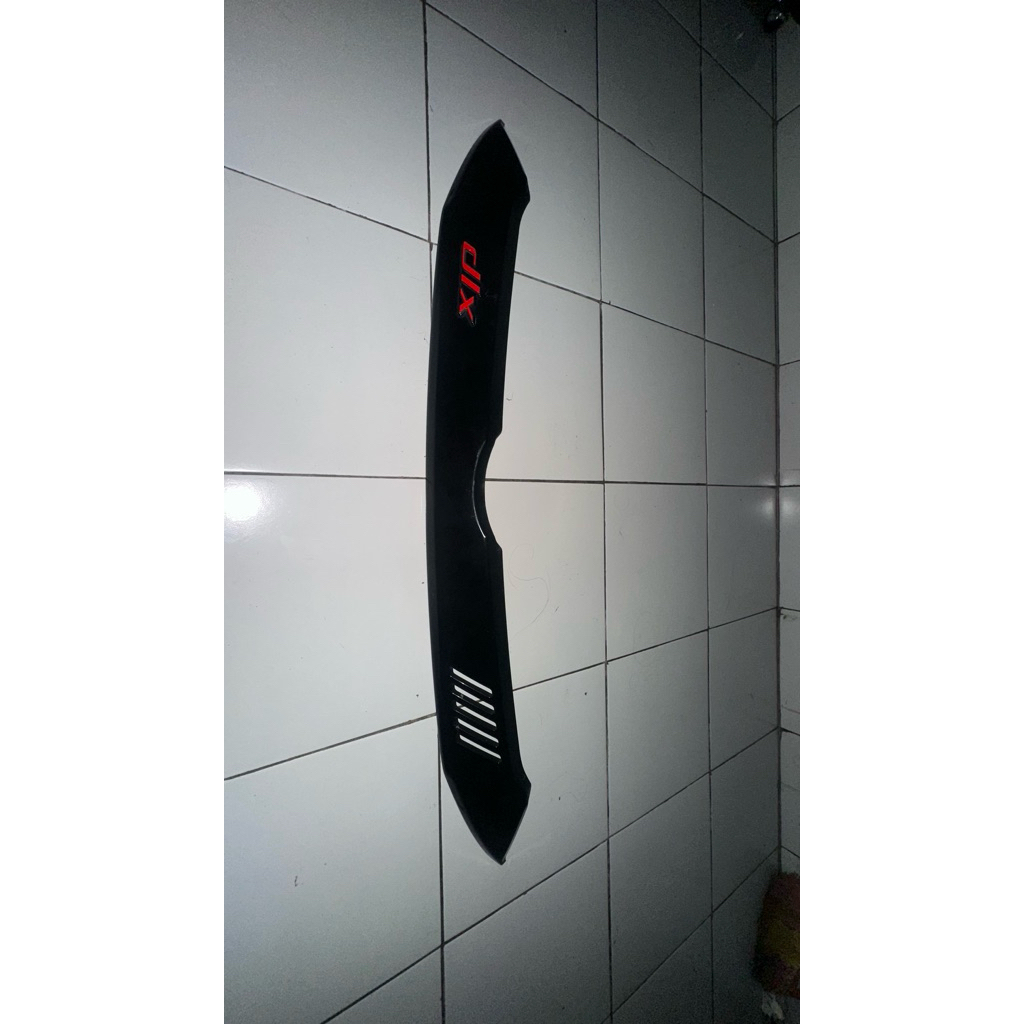 moulding DLX ayla 2022