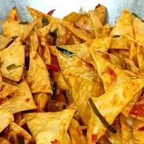

KERIPIK PANGSIT/BAWANG 1KG / bungkus snack makanan ringan , cemilan crispy snack & Food