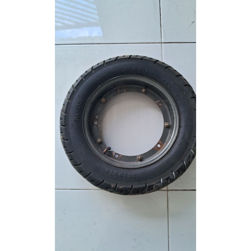 BAN VELG VESPA RING 10 BEKAS