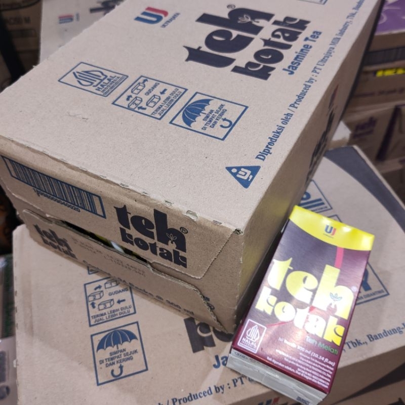 

Ultra Teh Kotak Jasmine Teh Melati 300ml DUS isi 24pcs
