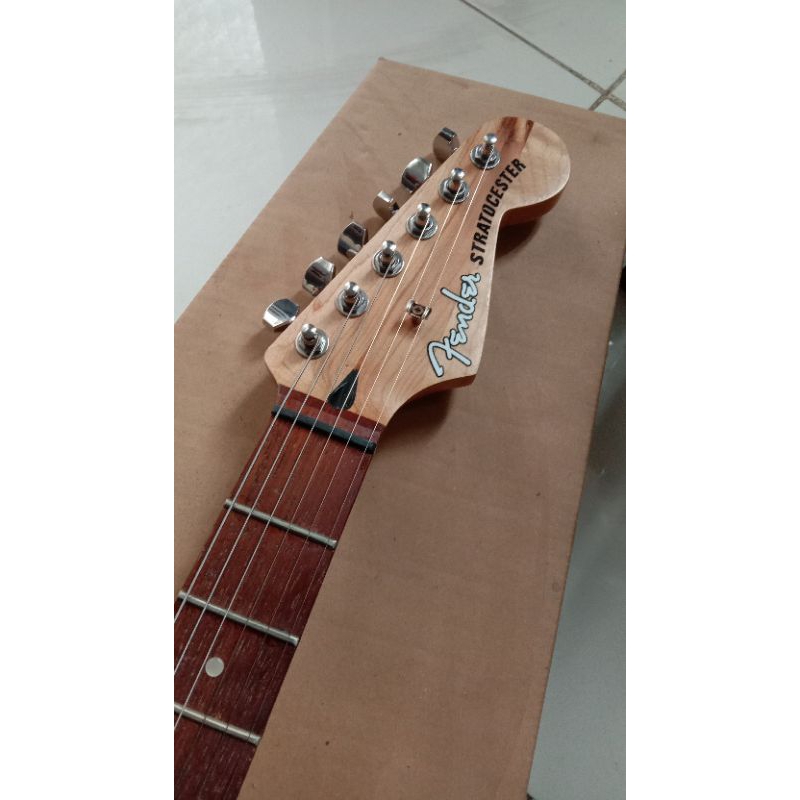 gitar fender custom relic