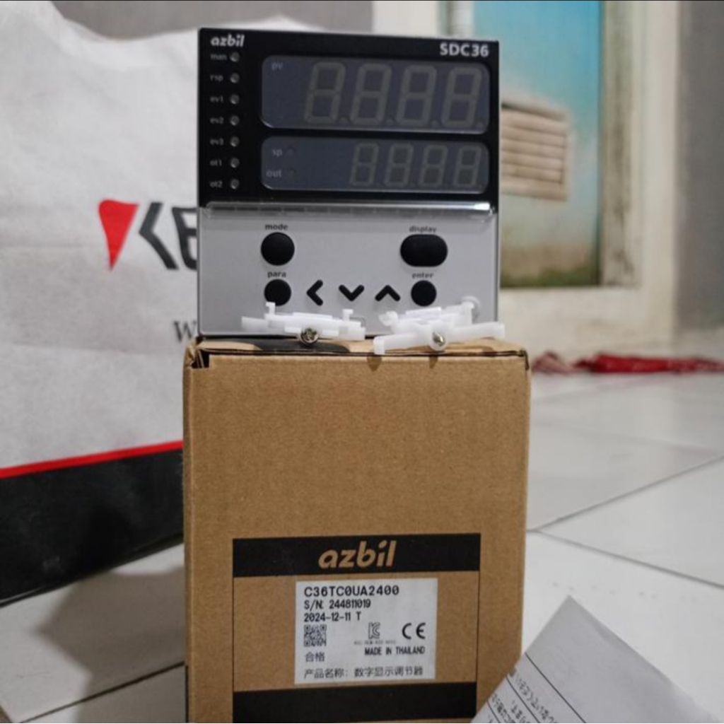 temperature Controler azbil SDC36 C36TC0UA2400 Original 100%
