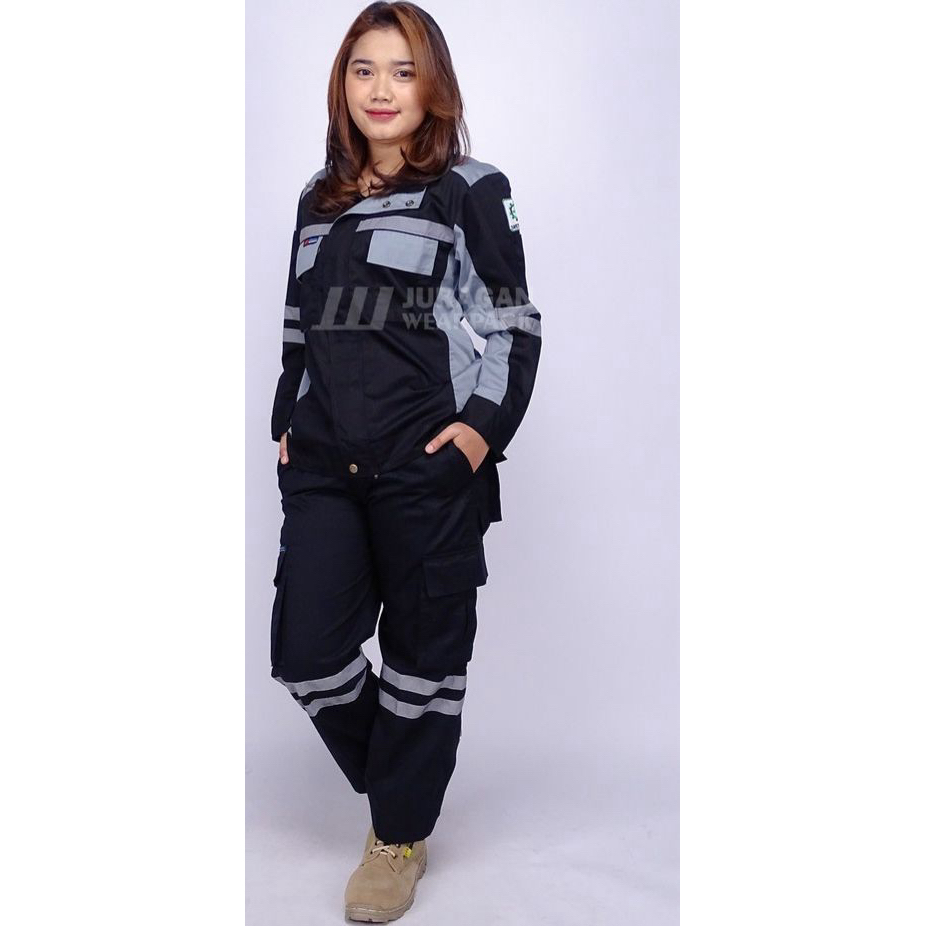 wearpack safety setelan atasan warna hitam abu bawahan celana hitam