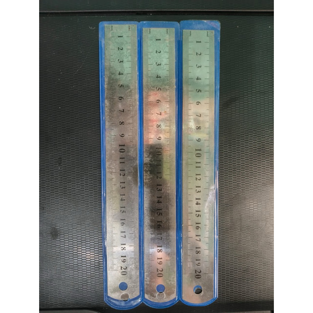 

Penggaris Besi 20cm