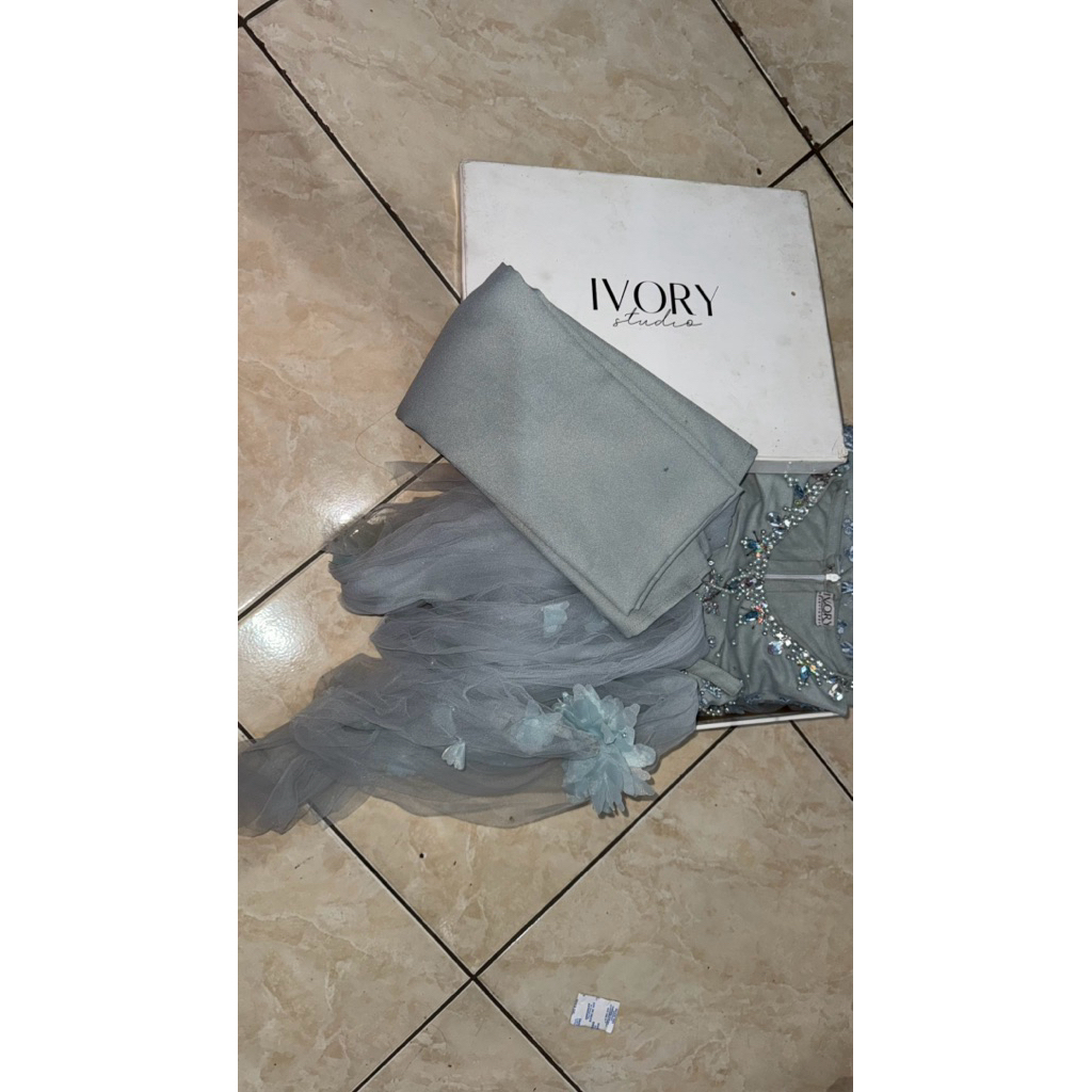 preloved ivory studio rtw