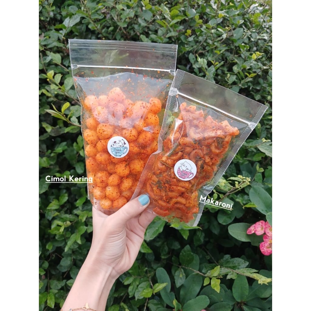 

Cimol kering pedas daun jeruk