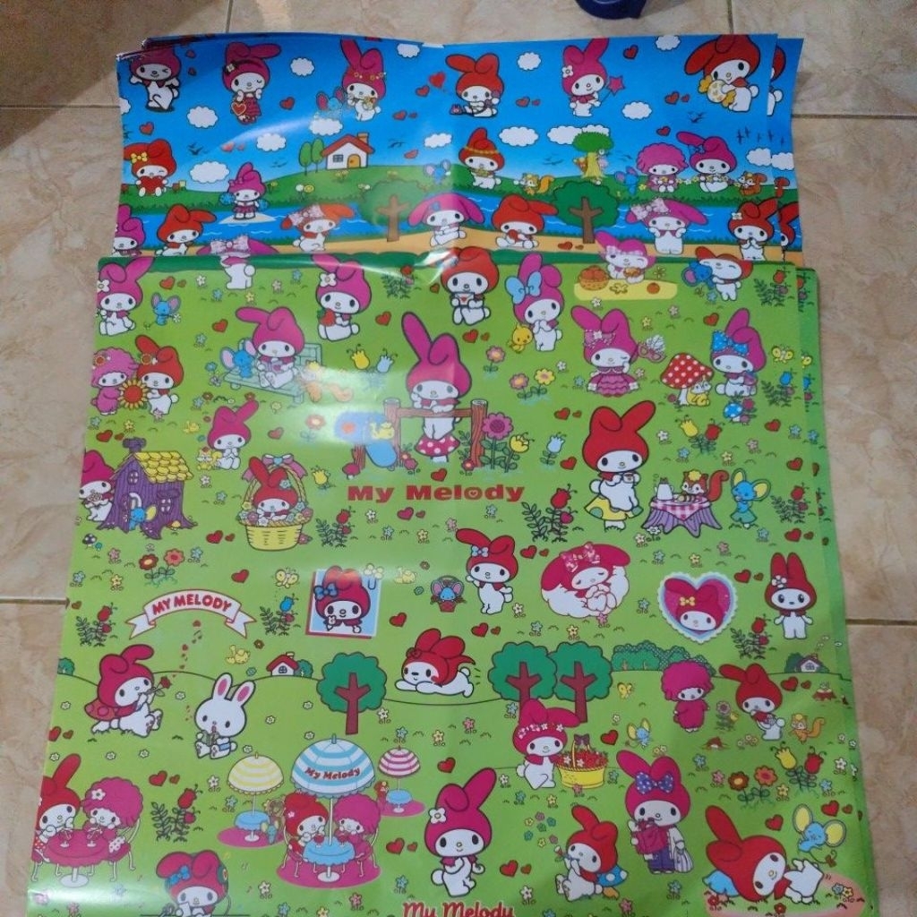 

kertas kado motif bisa di pilih
