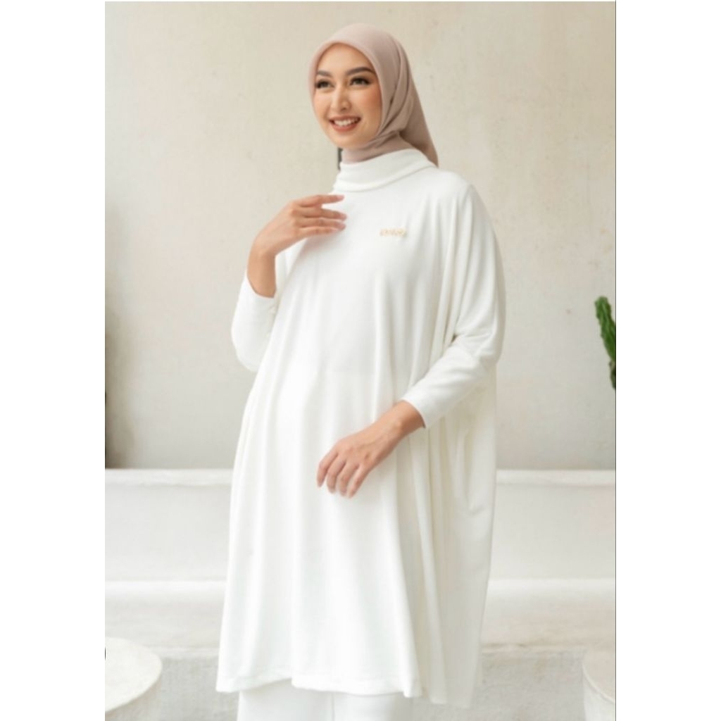 Naraya Tunic Wearing Klamby Size L NEW Powder White