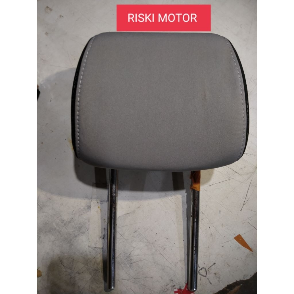 SANDARAN KEPALA JOK MOBIL UNIVERSAL
