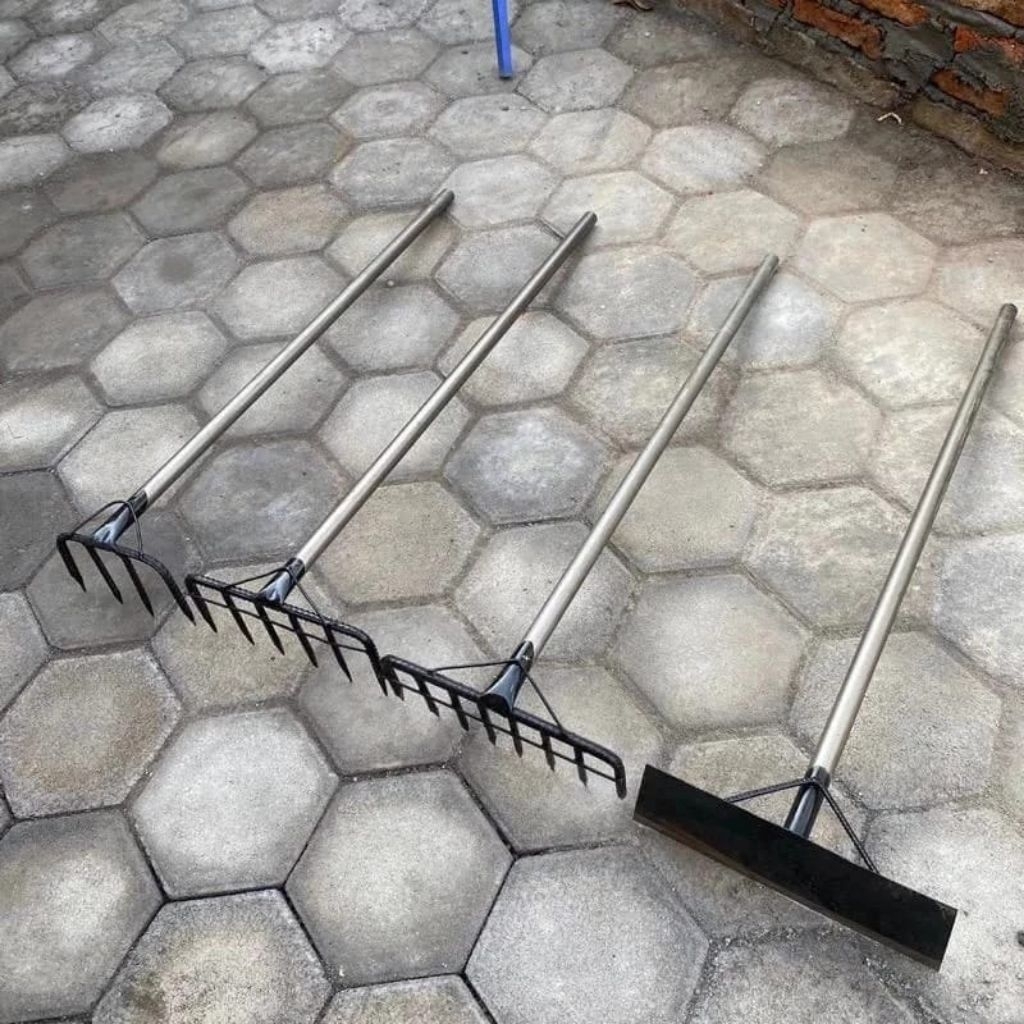 TERMURAH Garukan Rumput / Garukan Sampah / Pembersih selokan dengan Gagang Besi
