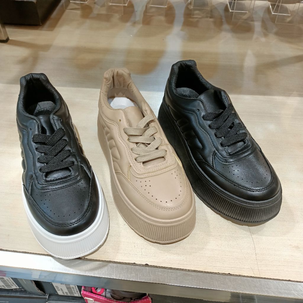 sepatu wanita sneakers hitam STEVE&CO original matahari