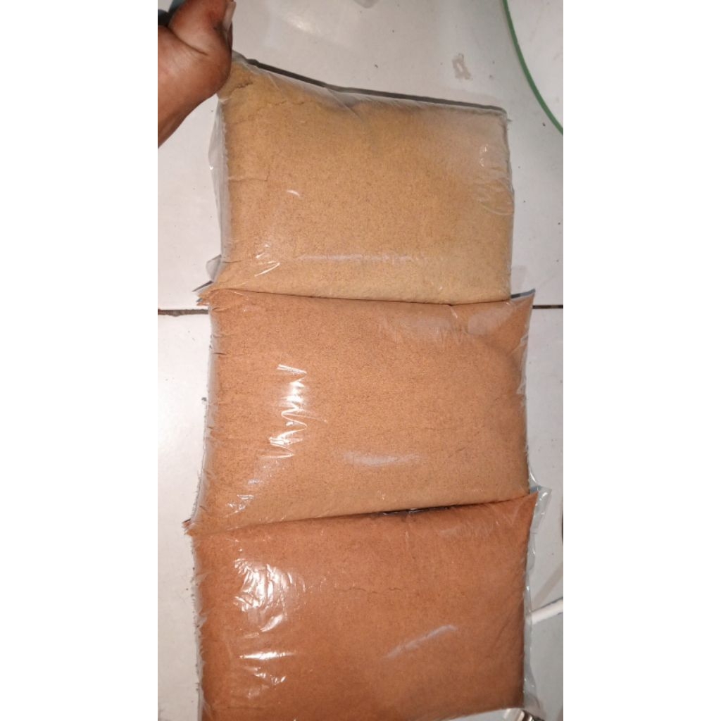 pelet essen untuk umpan ikan nila dan ikan mas.