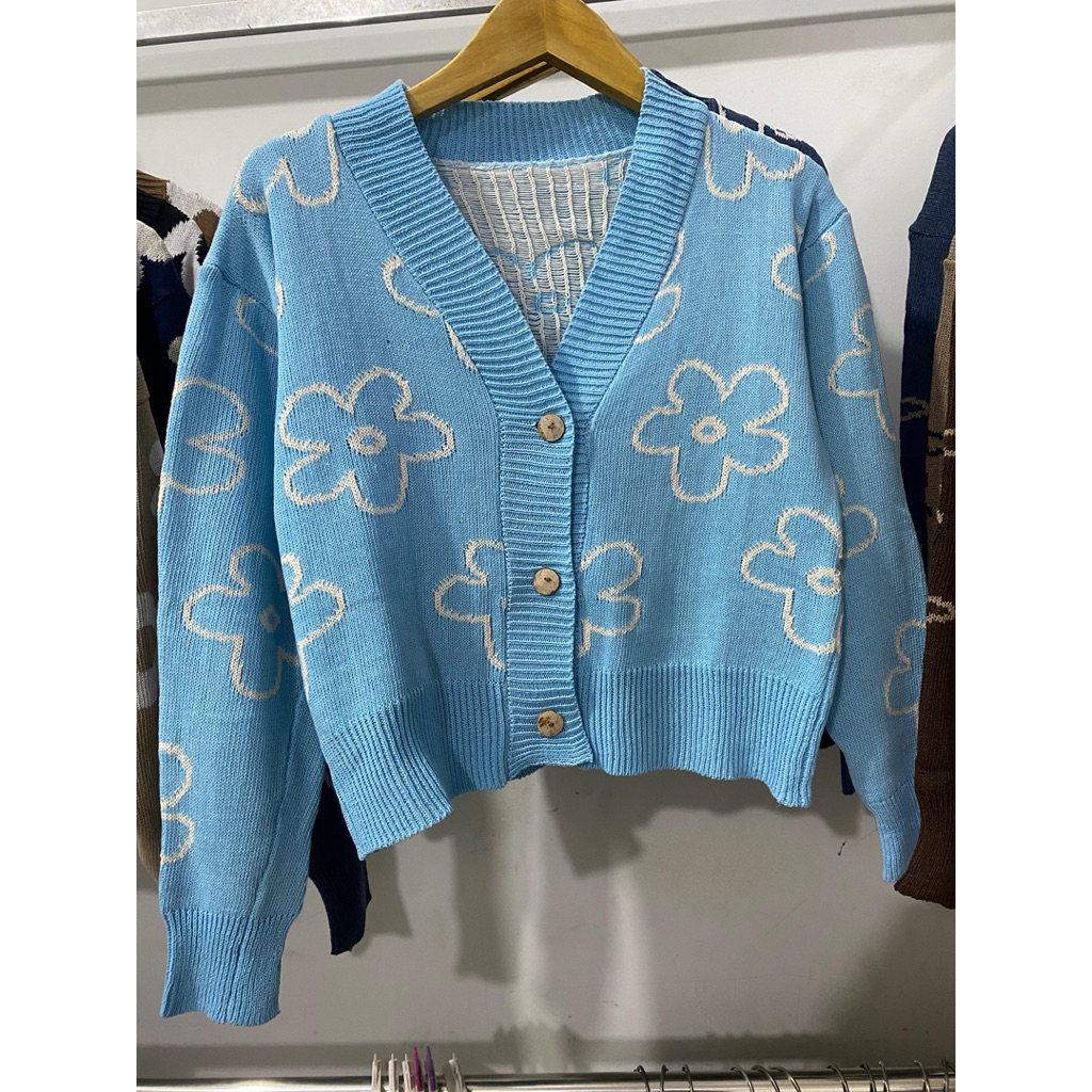 Cardigan rajut crop wanita motif bunga