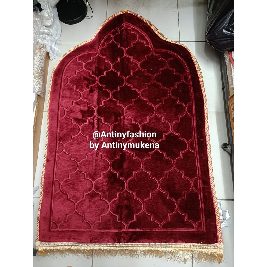 sajadah kubah polos tebal/ sajadah bulu tebal polos/ sajadah kubah Turkey/sajadah embos premium/saja