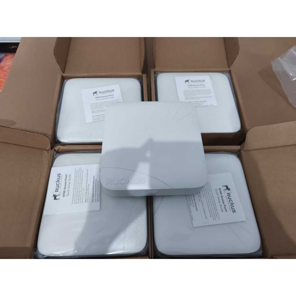 Ruckus R700 - Wifi Router Hotspot NEW FULLSET