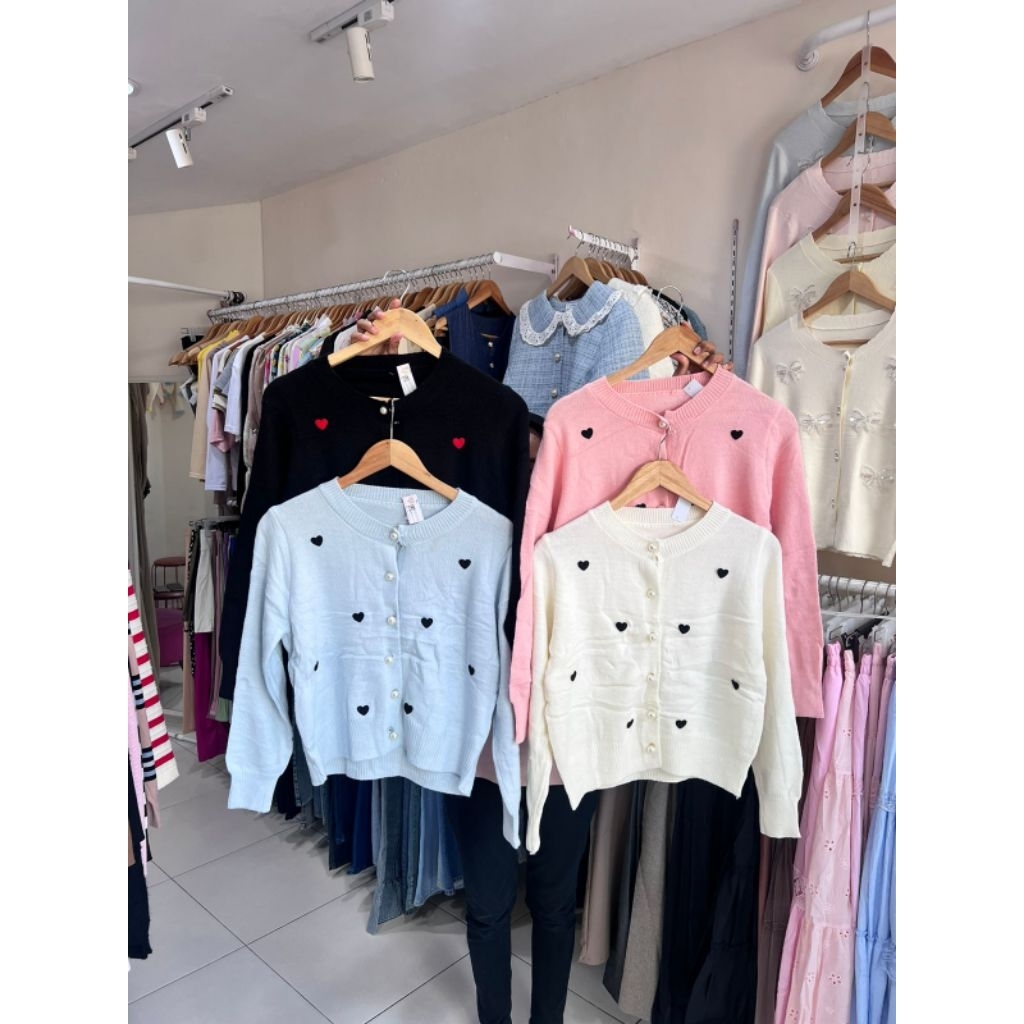 AT345 Queenstreet Love Embroidery Cardi Knit Top | Kardigan Atasan Wanita Rajut Bordir Cinta | Jumbo