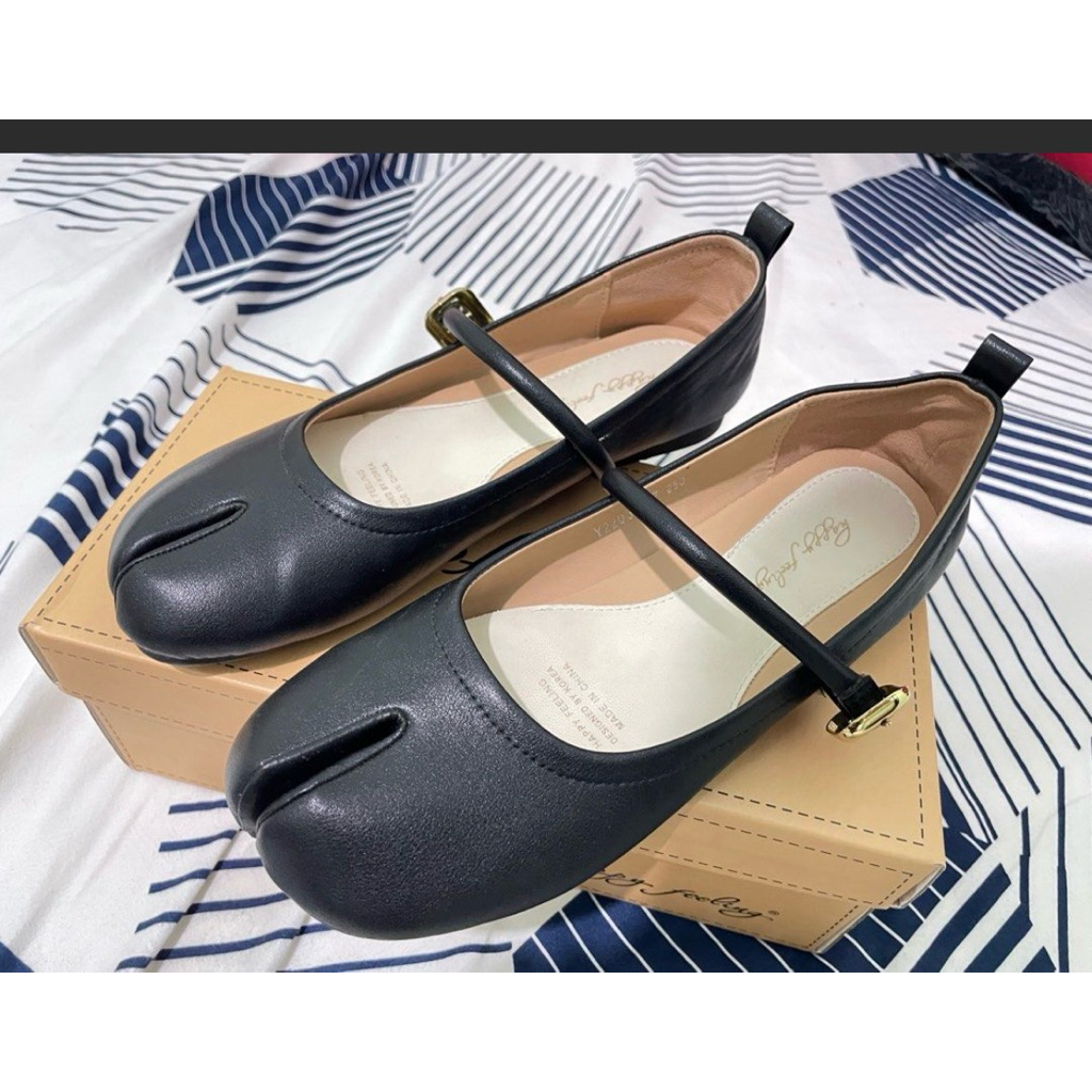 tabi flat shoes