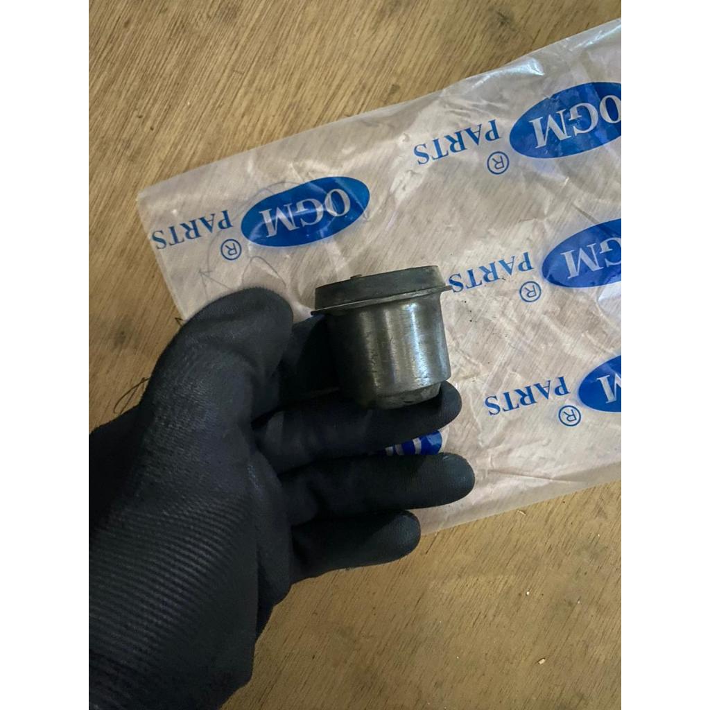 BUSHING LOWER ARM / SAYAP KECIL CORONA ABSOLUTE AT191 AT-191 / ST191 ST-191 ORI MERK OGM JAPAN ASLI